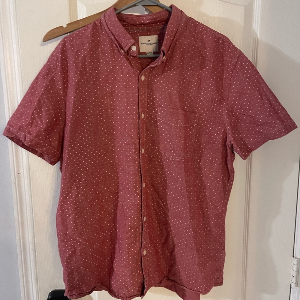 American‎ Eagle Outfitters Maroon Polka Dot Shirt